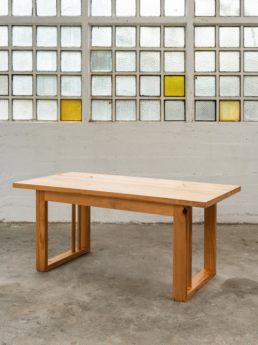 The crazy table